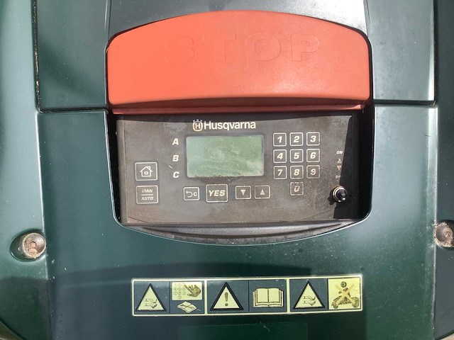 Husqvarna 220 ac robotmaaier - afbeelding 5 van  6