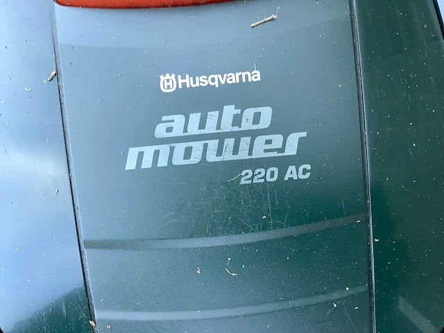 Husqvarna 220 ac robotmaaier - afbeelding 6 van  6