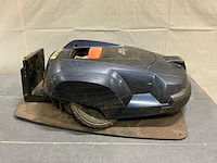 Husqvarna 230 acx robotmaaier - afbeelding 1 van  5