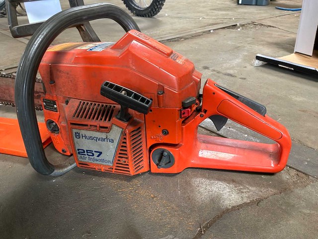 Husqvarna 257 kettingzaag - afbeelding 3 van  4