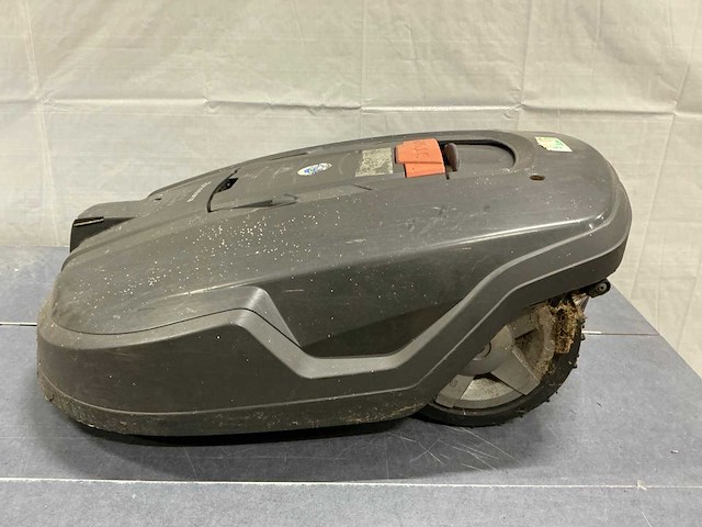 Husqvarna 260 acx robotmaaier - afbeelding 7 van  11