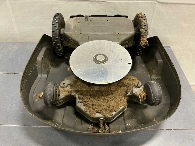 Husqvarna 260 acx robotmaaier - afbeelding 9 van  11