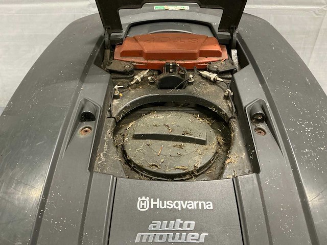 Husqvarna 260 acx robotmaaier - afbeelding 10 van  11