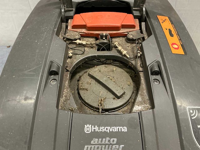 Husqvarna 265 acx robotmaaier - afbeelding 10 van  10