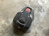 Husqvarna 305 robotmaaier - afbeelding 1 van  1