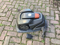 Husqvarna 305 robotmaaier - afbeelding 2 van  6