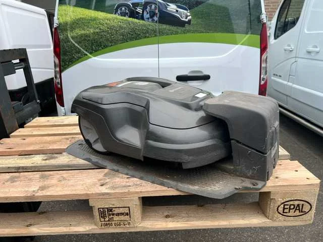Husqvarna 310 robotmaaier - afbeelding 2 van  4