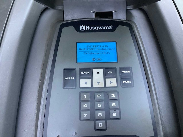 Husqvarna 310 robotmaaier - afbeelding 3 van  3