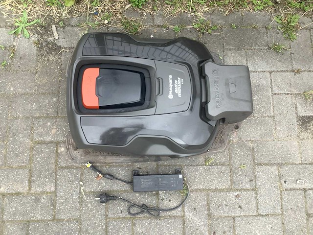 Husqvarna 315 x robotmaaier - afbeelding 4 van  5