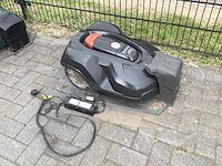 Husqvarna 320 robotmaaier - afbeelding 1 van  6