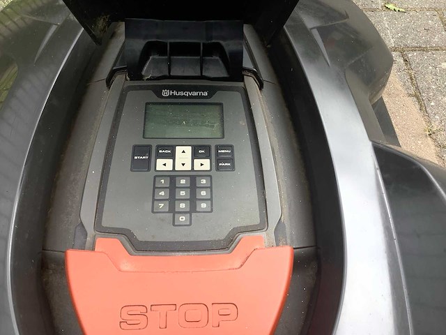 Husqvarna 320 robotmaaier - afbeelding 5 van  6