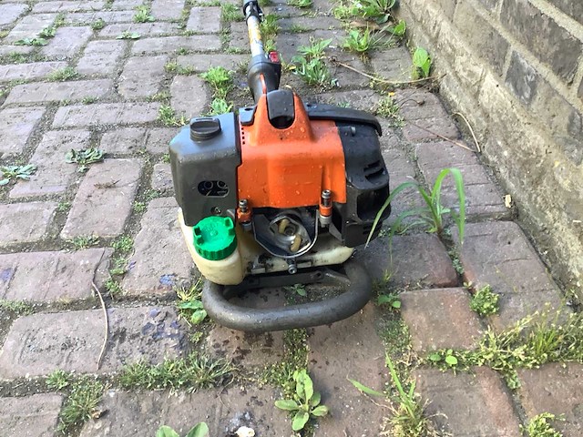 Husqvarna 327 he 4x stokheggenschaar - afbeelding 5 van  5