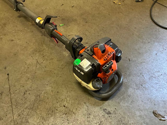 Husqvarna 327 pt5s telescoop kettingzaag - afbeelding 2 van  5