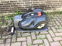 Husqvarna 330x robotmaaier - afbeelding 2 van  6