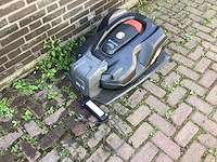 Husqvarna 330x robotmaaier - afbeelding 3 van  6