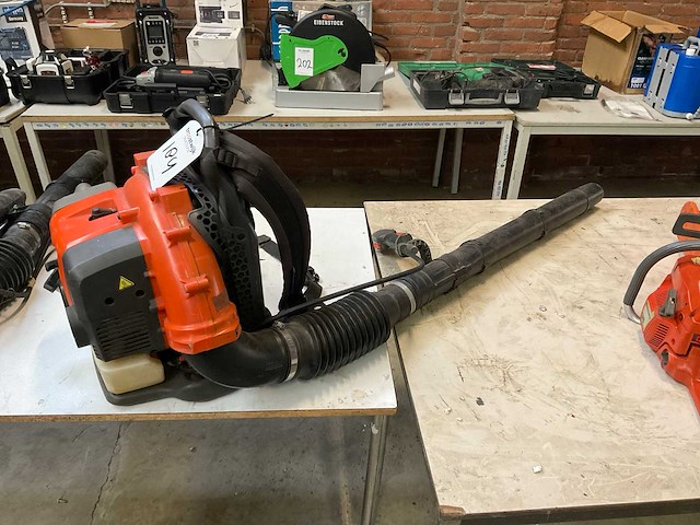 Husqvarna 350 bt bladblazer - afbeelding 1 van  4