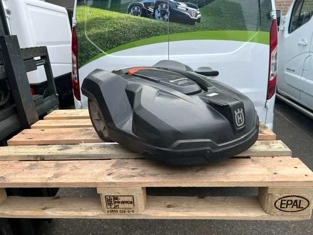 Husqvarna 420 robotmaaier - afbeelding 2 van  2