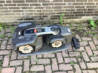 Husqvarna 435x awd robotmaaier - afbeelding 2 van  5