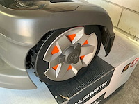 Husqvarna 435x awd robotmaaier - afbeelding 7 van  10