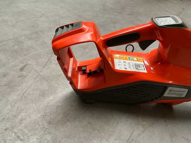 Husqvarna 525ib accu bladblazer - afbeelding 2 van  5