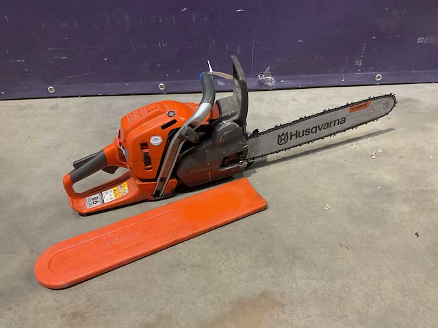 Husqvarna 555 kettingzaag - afbeelding 3 van  3
