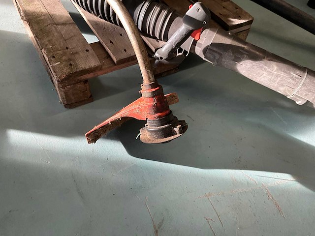 Husqvarna 570bts bladblazer - afbeelding 6 van  6