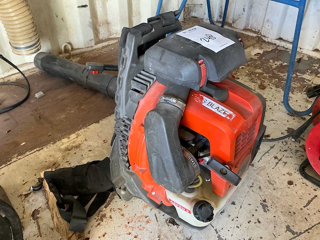 Husqvarna 570bts bladblazer - afbeelding 2 van  3