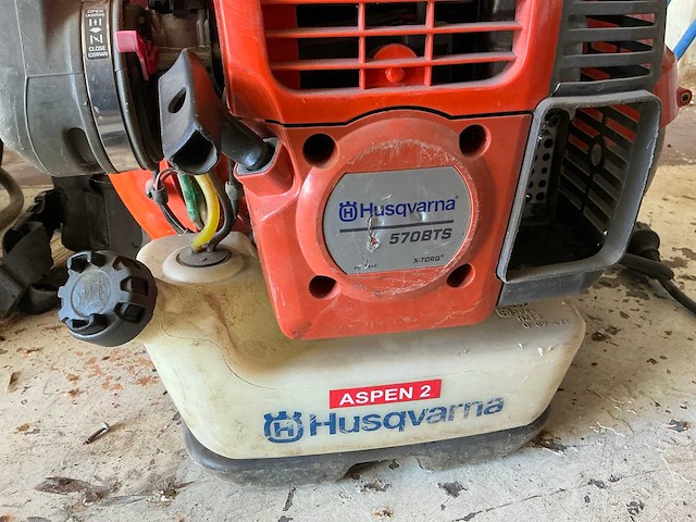 Husqvarna 570bts bladblazer - afbeelding 3 van  3