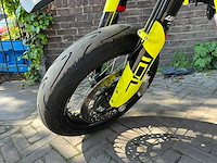 Husqvarna 701 supermoto motorfiets - afbeelding 1 van  7