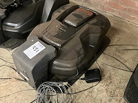 Husqvarna auto mower 310 robotmaaier - afbeelding 1 van  5
