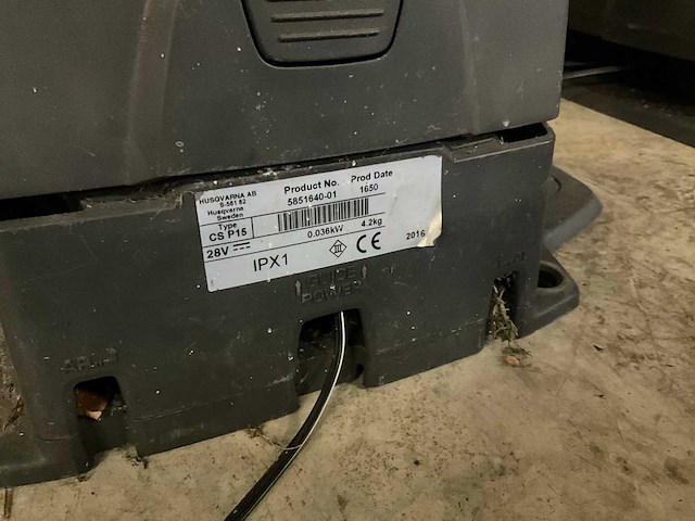 Husqvarna auto mower 310 robotmaaier - afbeelding 3 van  5