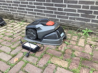 Husqvarna automower 105 robotmaaier - afbeelding 1 van  4