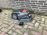 Husqvarna automower 105 robotmaaier - afbeelding 1 van  5