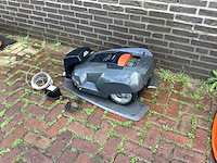 Husqvarna automower 230 acx robotmaaier - afbeelding 1 van  3