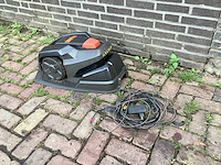Husqvarna automower 305 robotmaaier - afbeelding 1 van  5