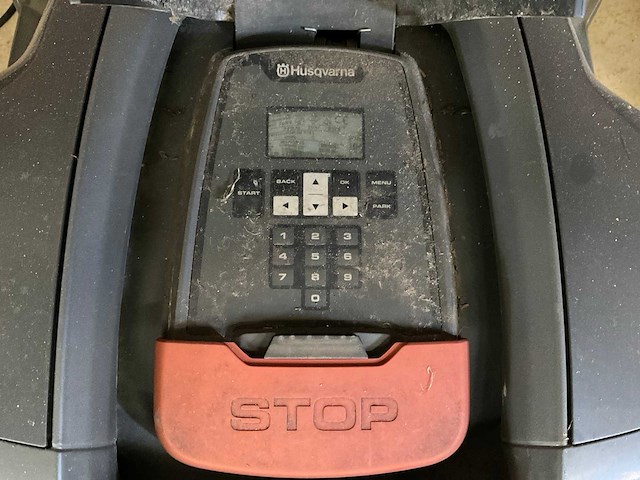 Husqvarna automower 310 robotmaaier - afbeelding 3 van  5