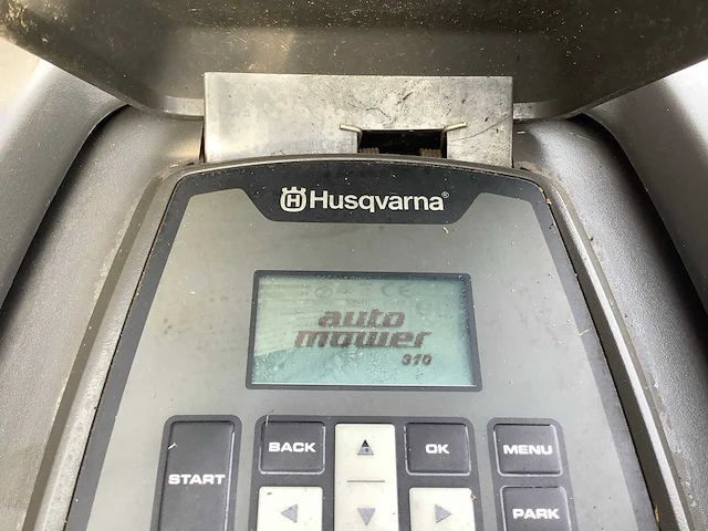 Husqvarna automower 310 robotmaaier - afbeelding 6 van  8