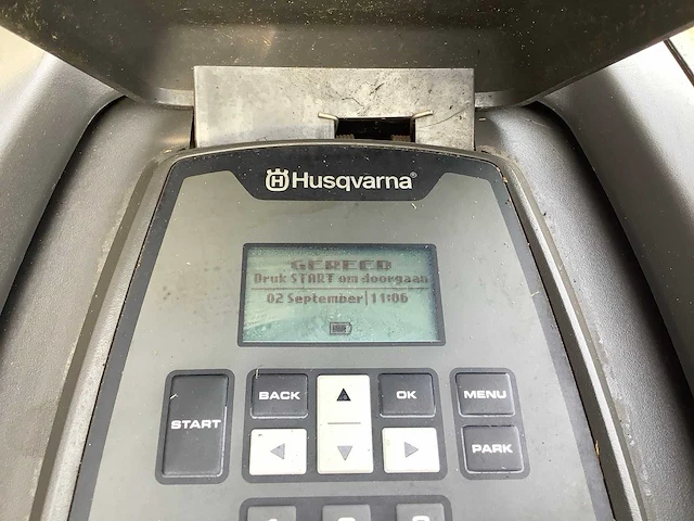 Husqvarna automower 310 robotmaaier - afbeelding 7 van  8