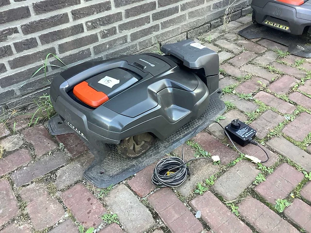 Husqvarna automower 315 robotmaaier - afbeelding 2 van  6