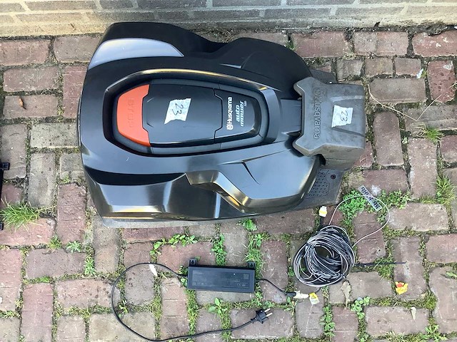 Husqvarna automower 320 robotmaaier - afbeelding 4 van  7