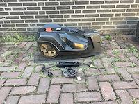Husqvarna automower 330 x robotmaaier - afbeelding 2 van  7
