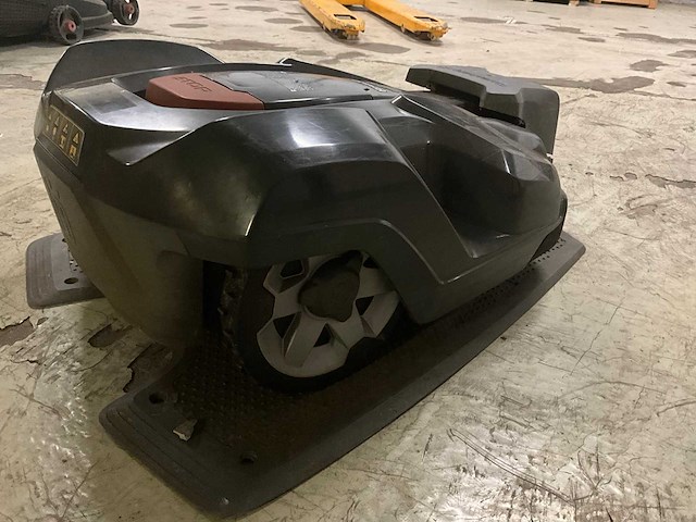 Husqvarna automower 330x robotmaaier - afbeelding 2 van  4