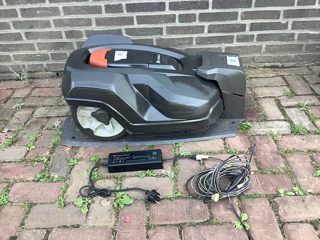 Husqvarna automower 420 robotmaaier - afbeelding 2 van  6
