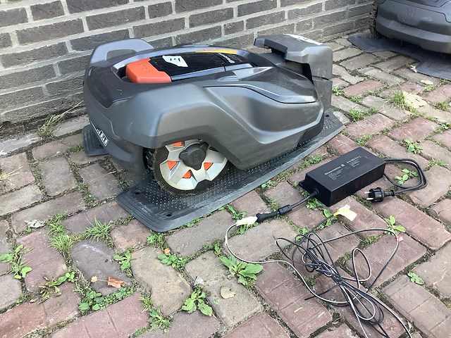 Husqvarna automower 450 x robotmaaier - afbeelding 3 van  7