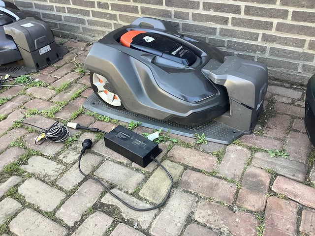 Husqvarna automower 450x robotmaaier - afbeelding 1 van  6