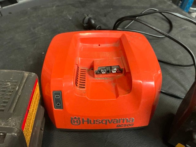 Husqvarna bl1200 accu en lader (3x) - afbeelding 3 van  3