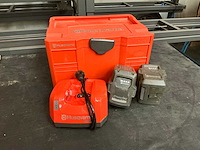 Husqvarna bl1200x accu en lader (3x) - afbeelding 1 van  5