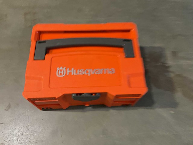 Husqvarna bli200 + b1-h accu's en lader - afbeelding 4 van  4