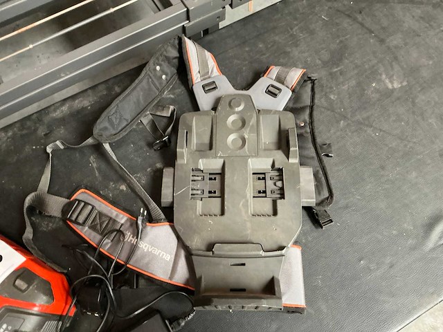Husqvarna bli950x li-ion rugzakaccu - afbeelding 2 van  5