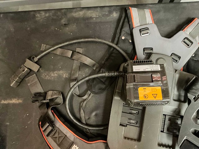 Husqvarna bli950x li-ion rugzakaccu - afbeelding 5 van  6